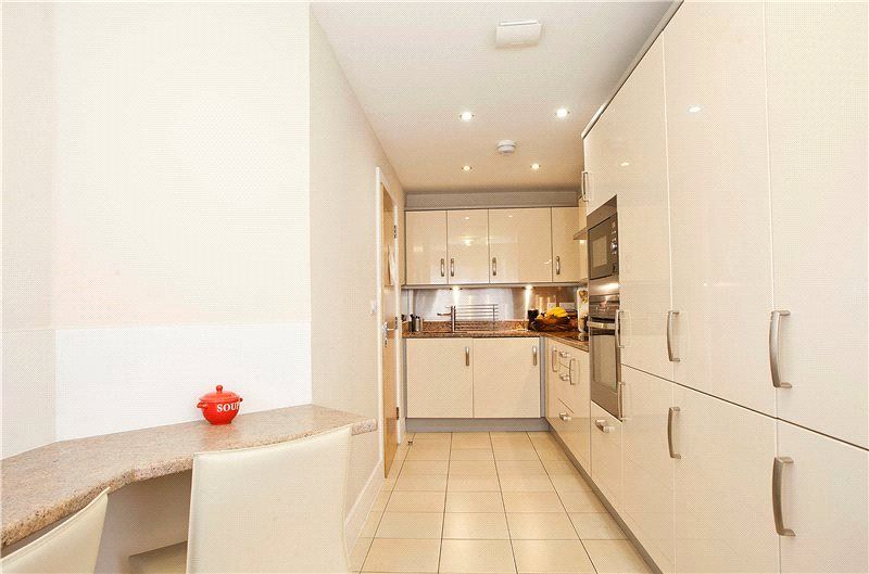 Property photo 3 of 6 Modern Kitchen