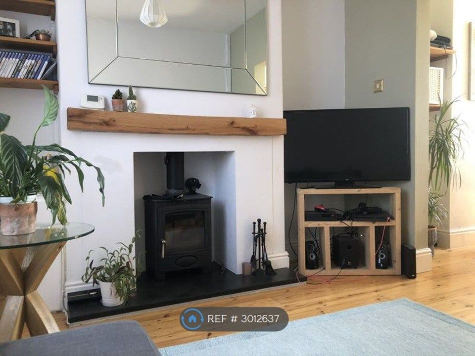 Property photo 1 of 9 Open Plan Living Room/Kitchen
