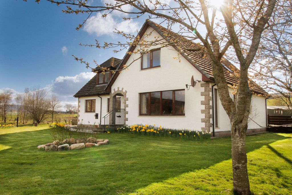 Property photo 2 of 46