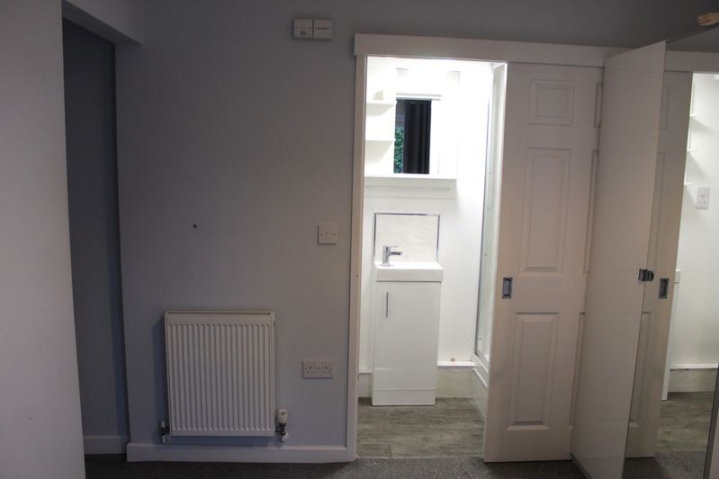 Property photo 3 of 12 Photo 17