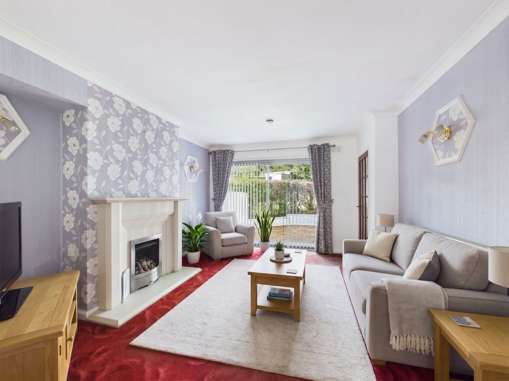 Property photo 2 of 18 Lounge (Virtually Furnished)