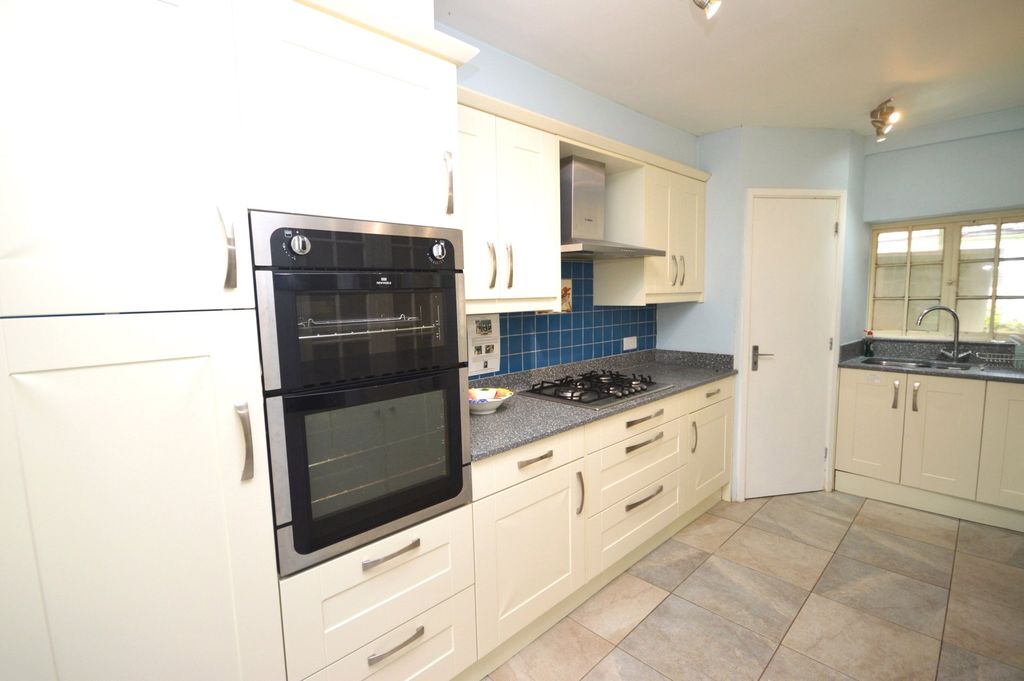 Property photo 3 of 21 Picture No. 02