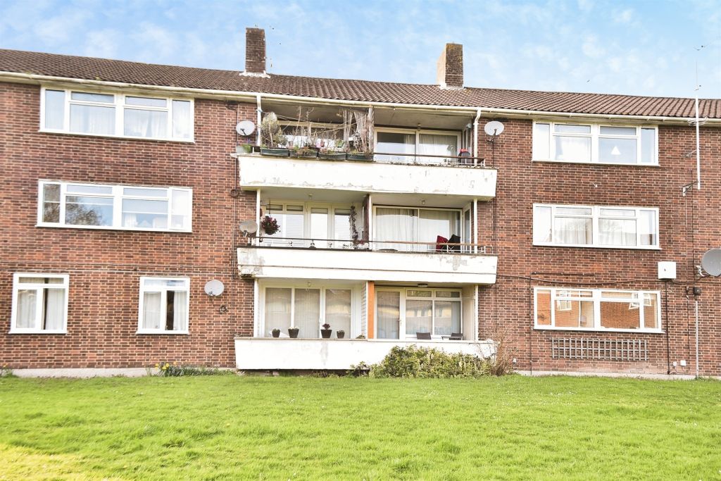 Property photo 2 of 16