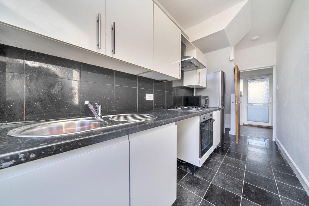 Property photo 3 of 14 1440869 (11).Jpg