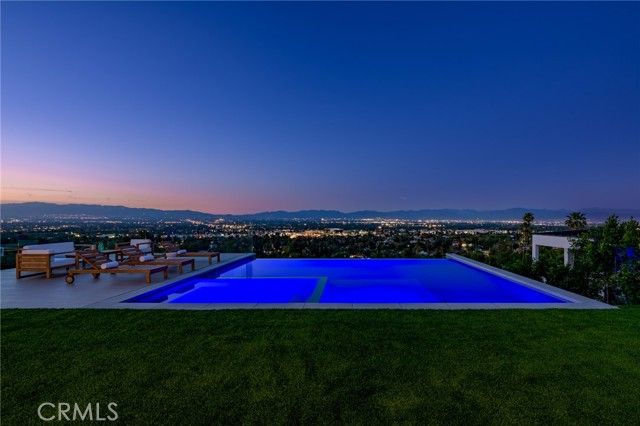 Property photo 3 of 50