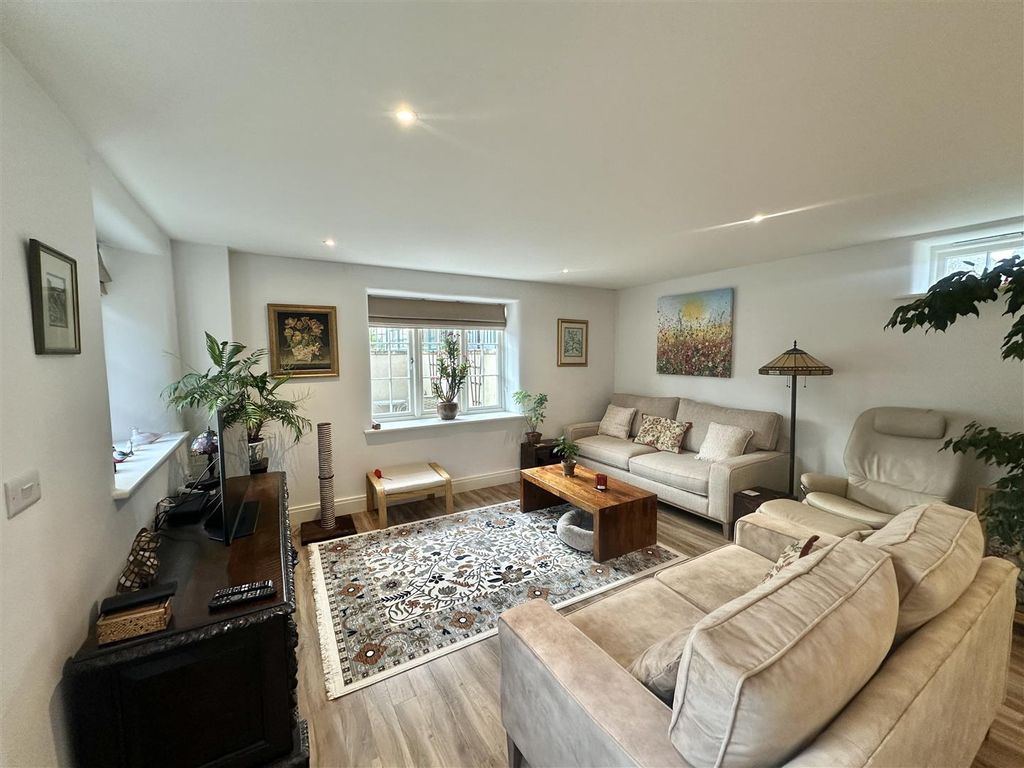 Property photo 3 of 21 20260122_140954642_Ios.Jpg