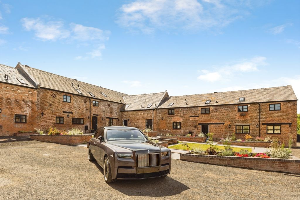 Property photo 1 of 21 Pbox-Img.Jpg