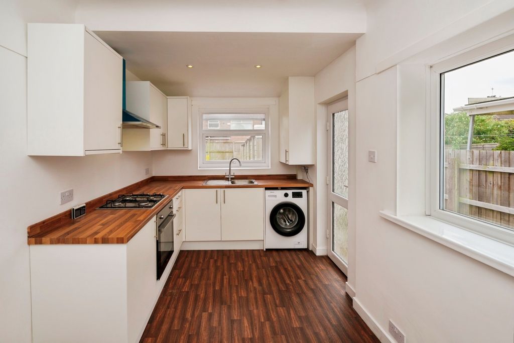 Property photo 3 of 18 Pbox-Img.Jpg