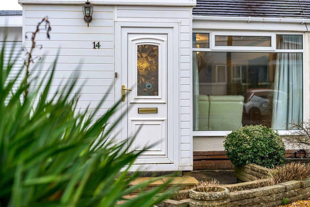 Property photo 2 of 30