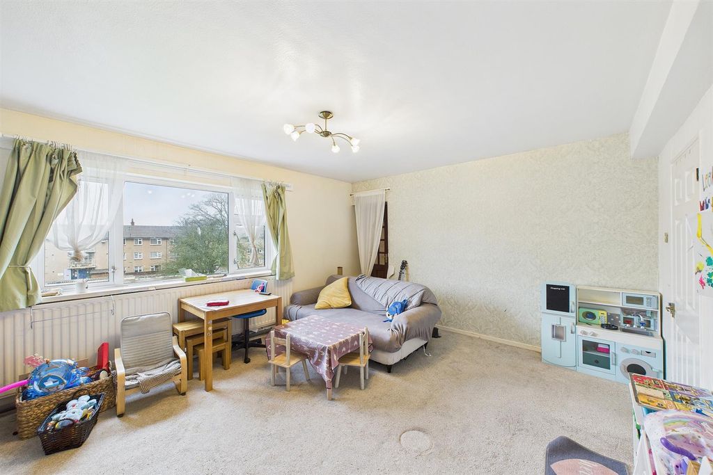 Property photo 2 of 6 Cam03736G0-Pr0220-Still008.Jpg