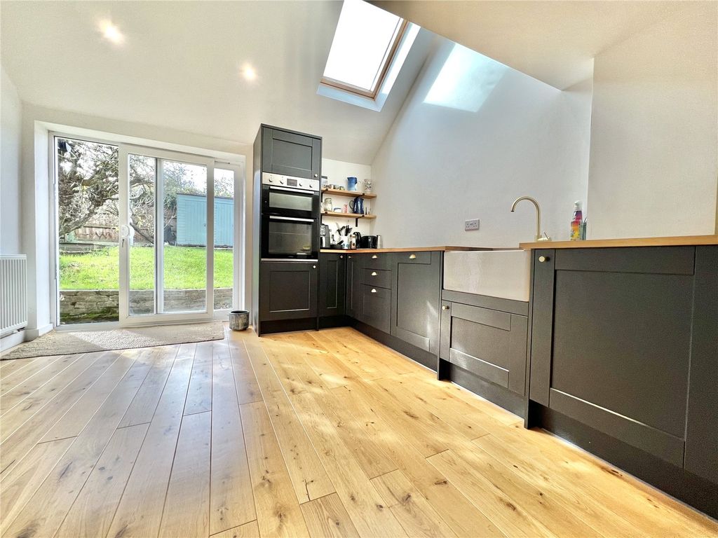 Property photo 3 of 15 Picture No. 11