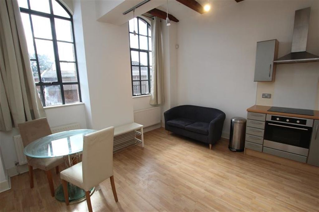 Property photo 1 of 12 (Main)