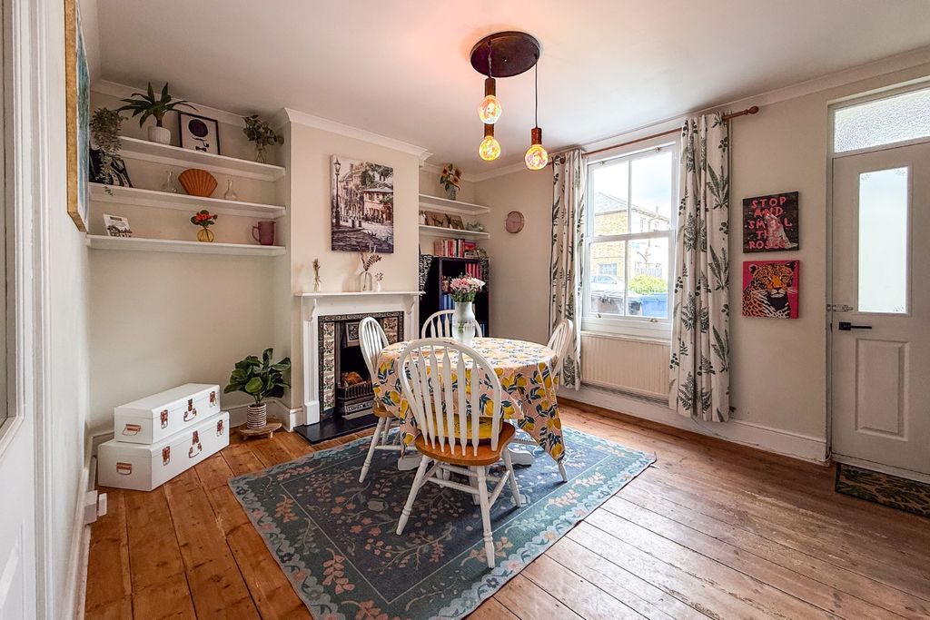 Property photo 3 of 17 5142198