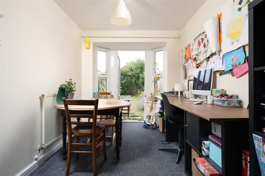 Property photo 3 of 15