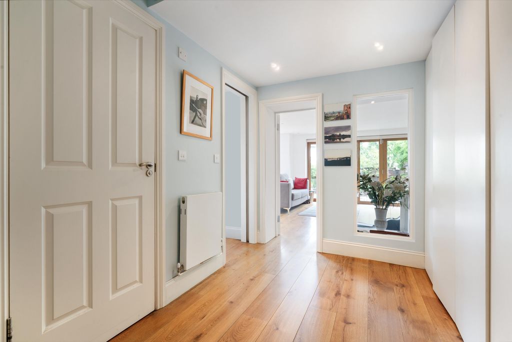 Property photo 3 of 12 Image