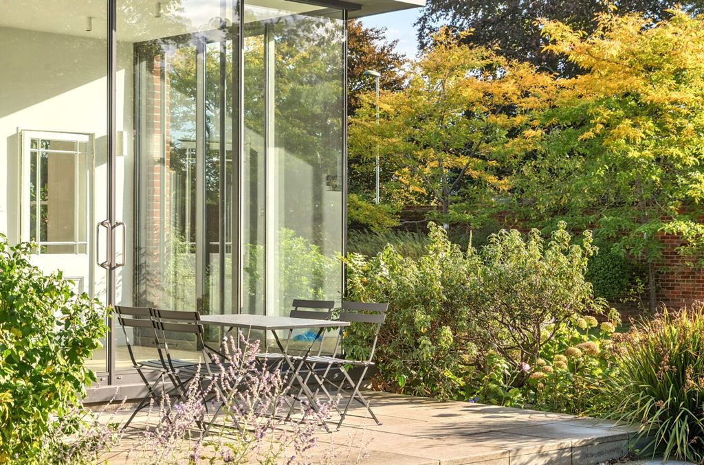 Property photo 2 of 43