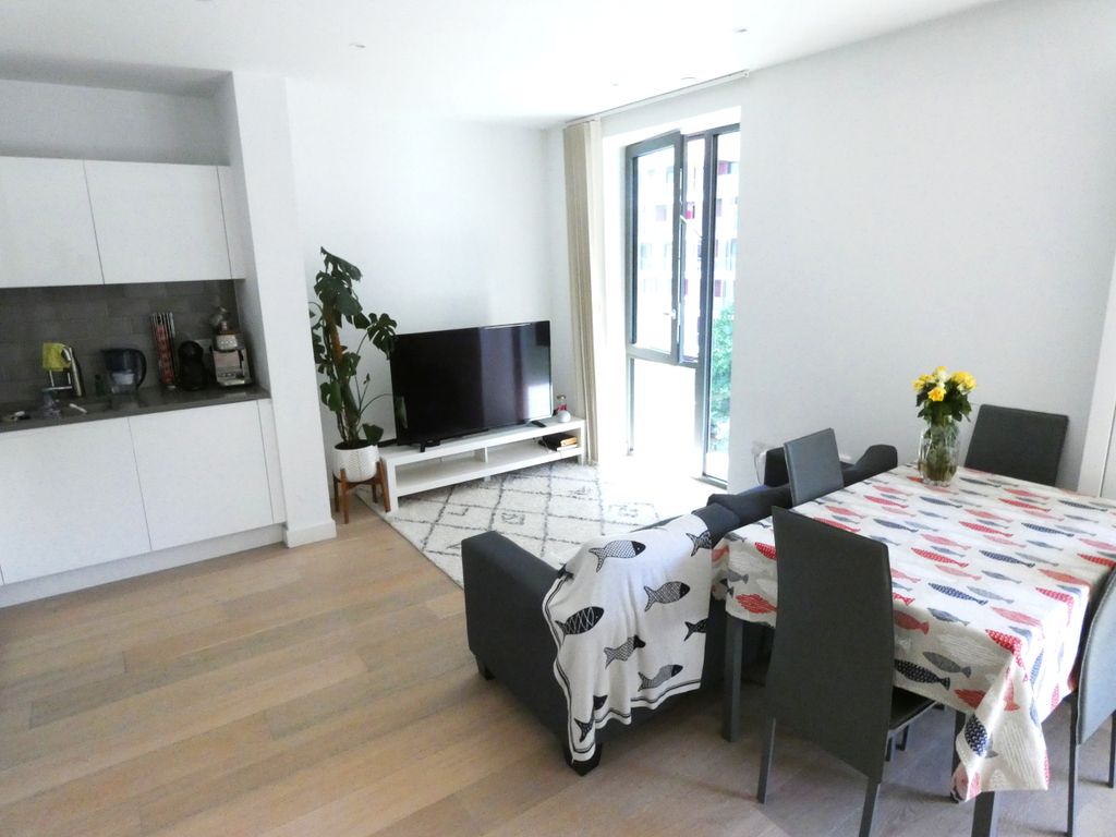 Property photo 2 of 21