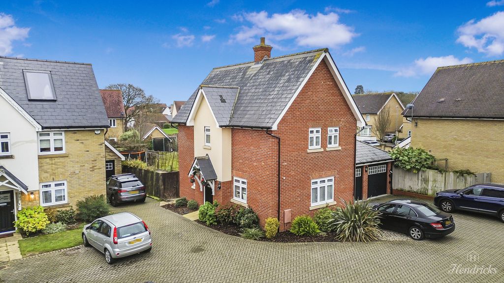 Property photo 1 of 39