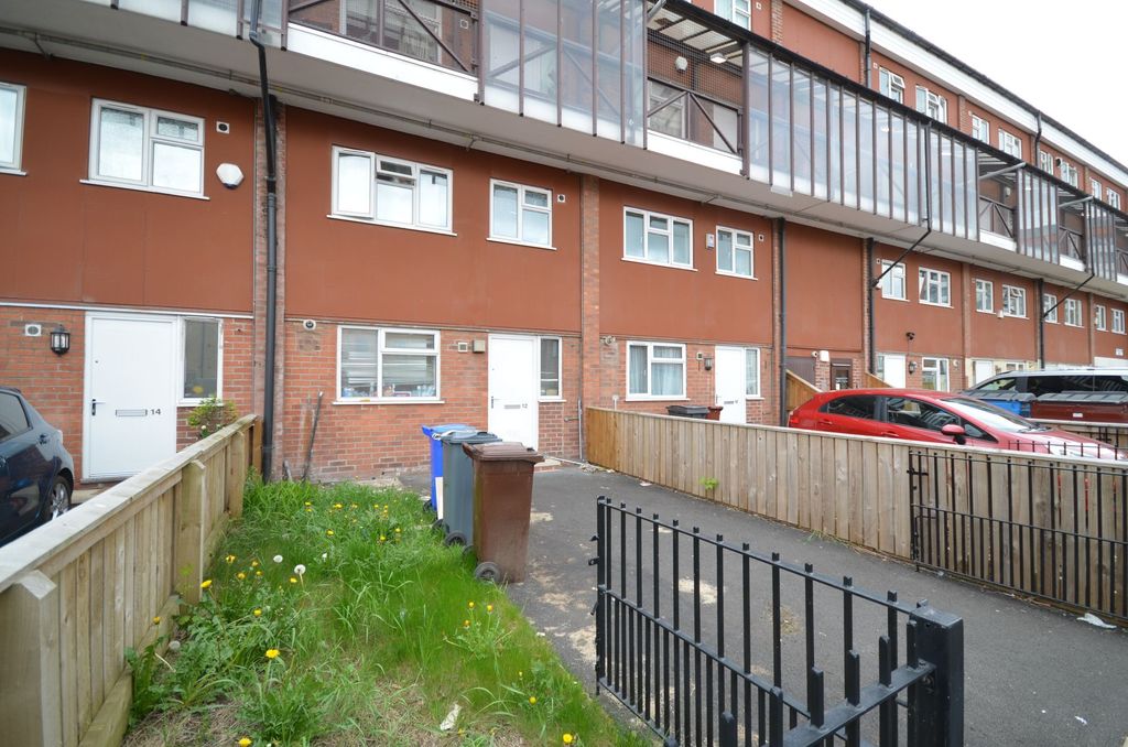 Property photo 1 of 4