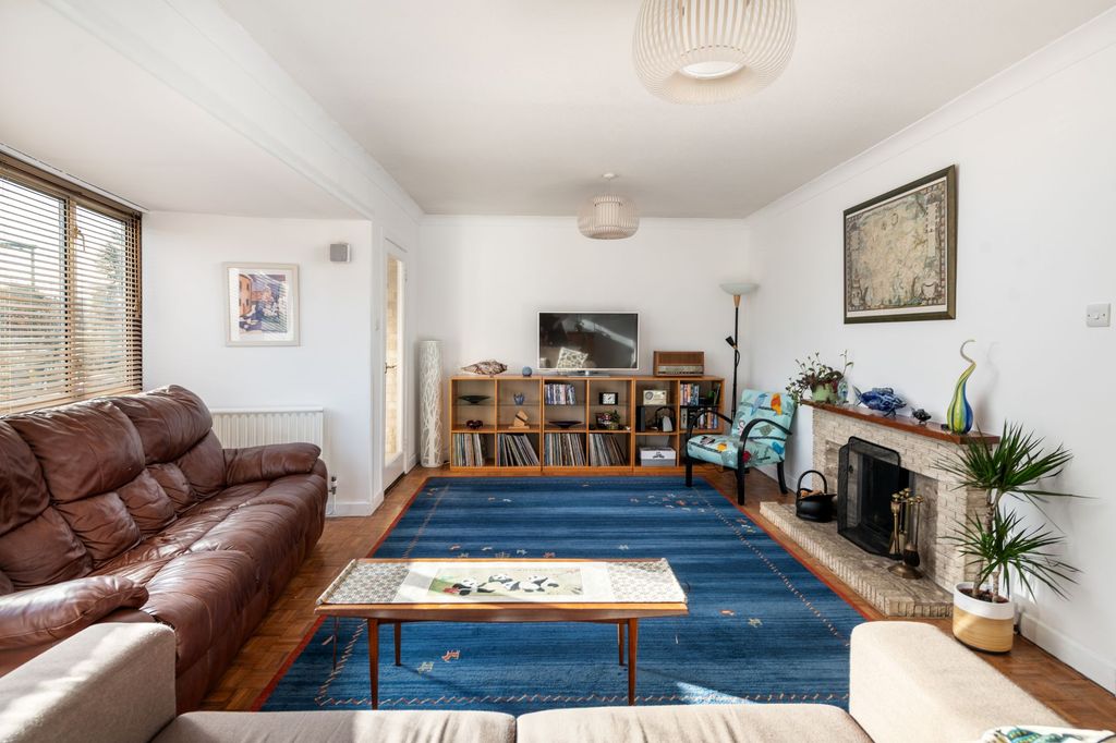 Property photo 3 of 26