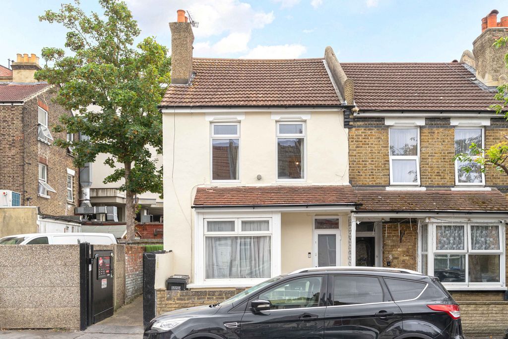 Property photo 2 of 10