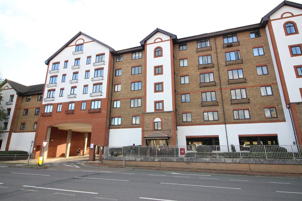 Property photo 1 of 12