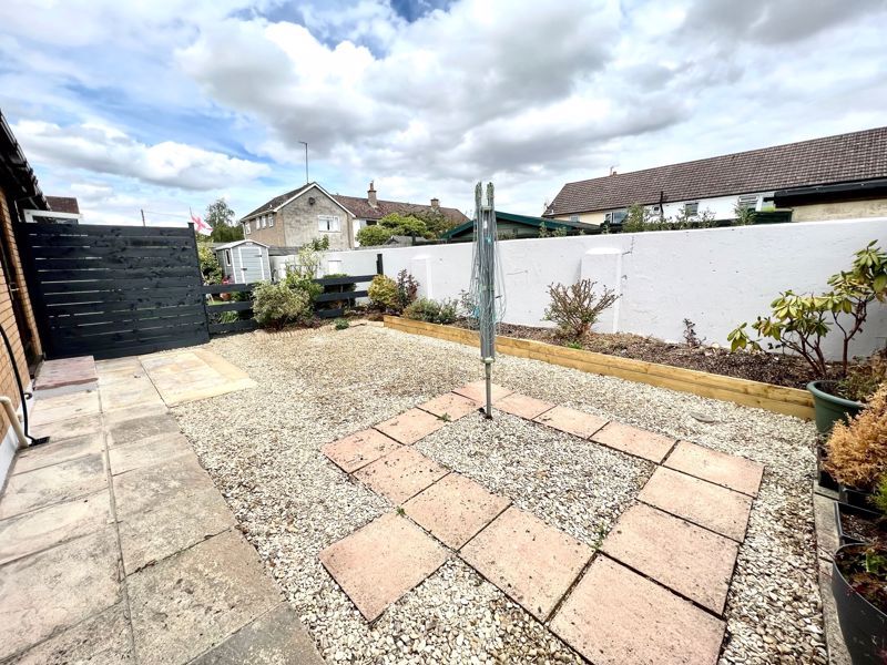 Property photo 3 of 12 Garden