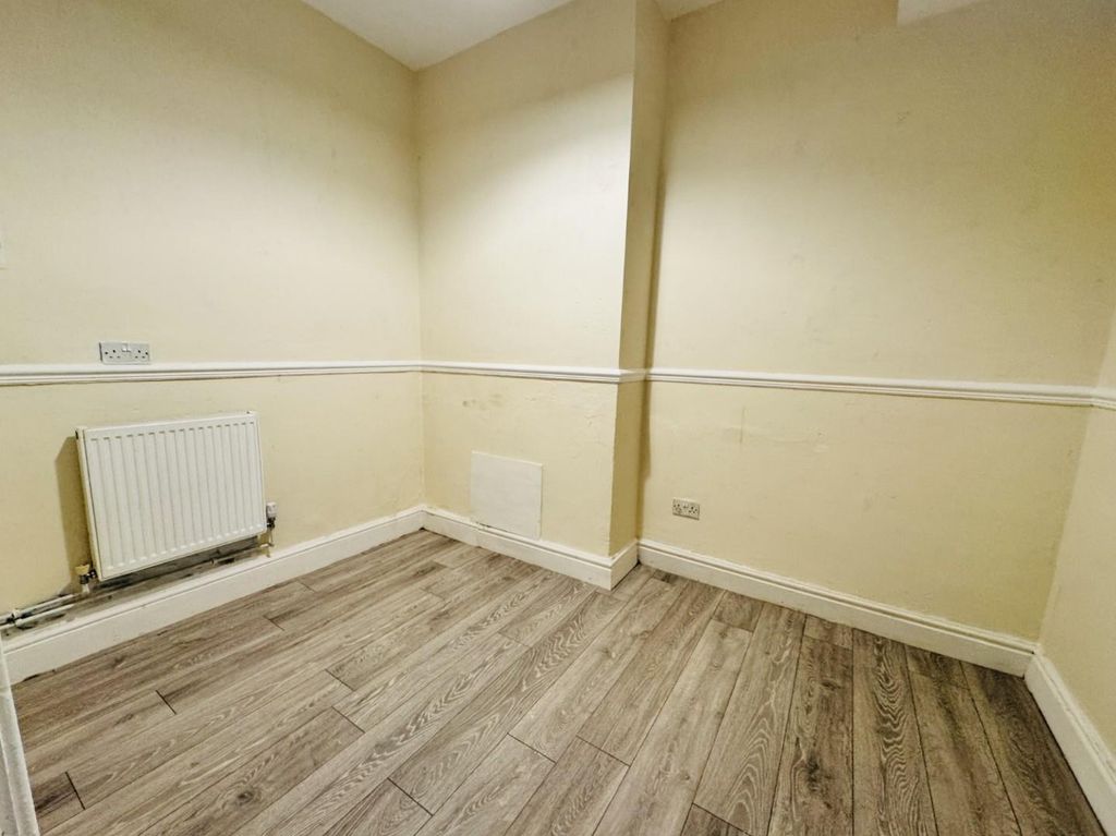 Property photo 3 of 9 3.Jpg