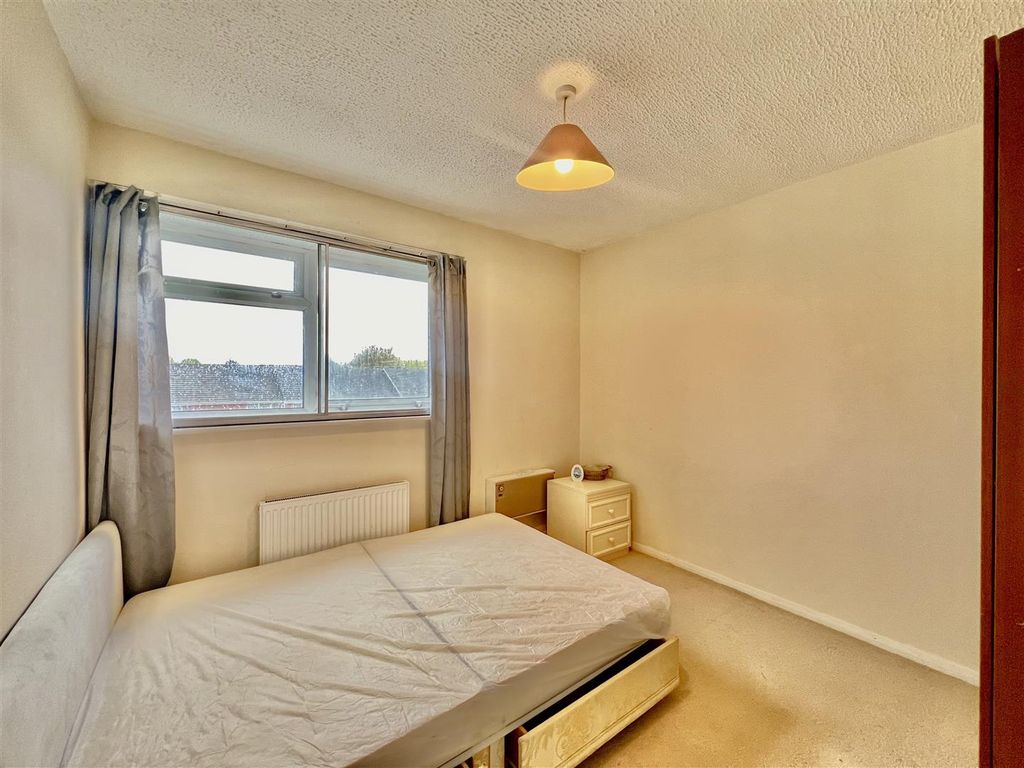 Property photo 2 of 7 Bedroom One