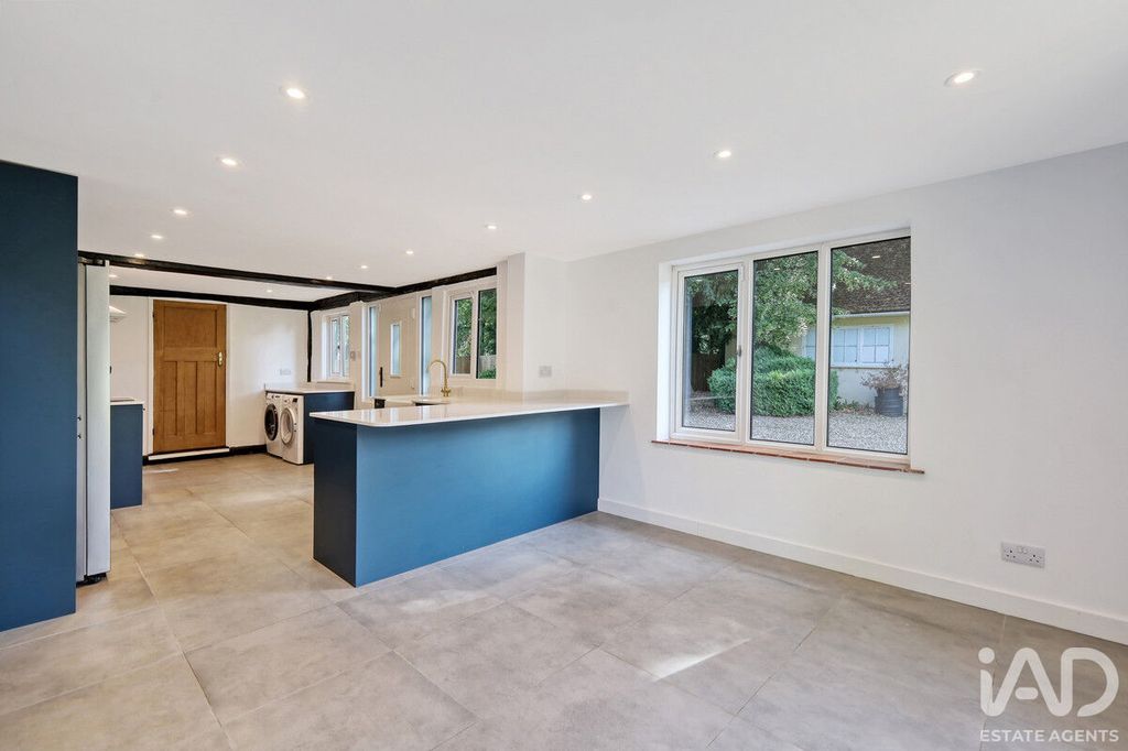 Property photo 3 of 26