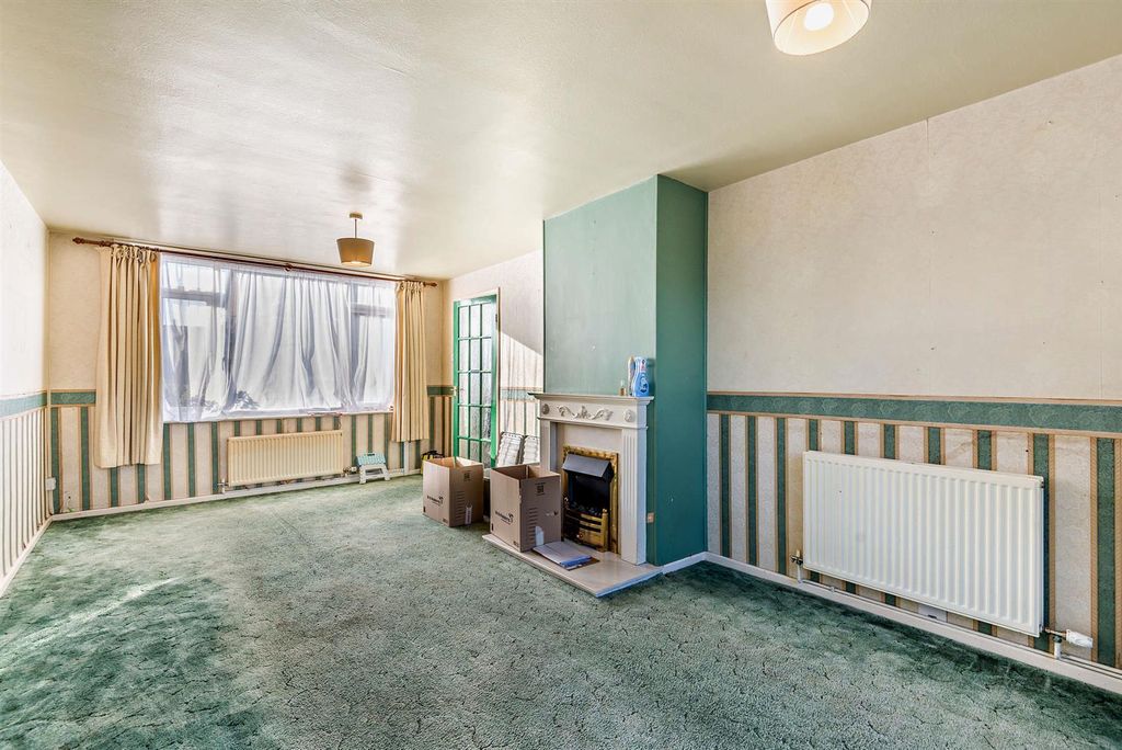 Property photo 3 of 13