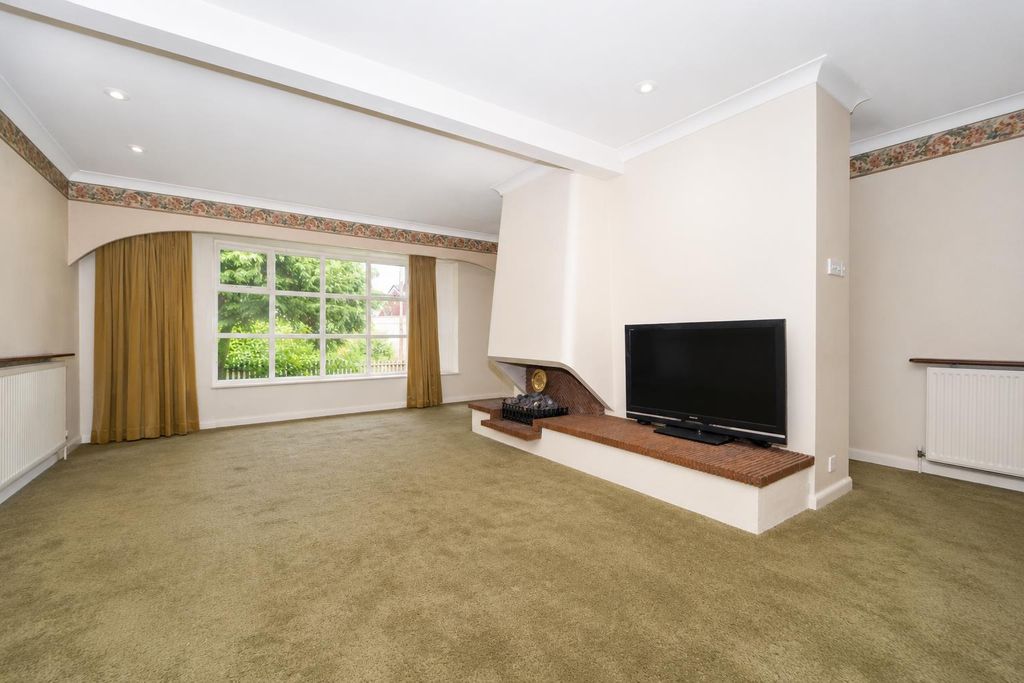Property photo 2 of 23 R1 Ai.Png