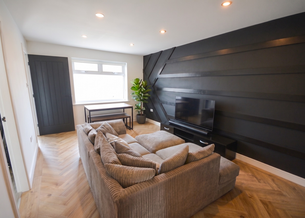 Property photo 2 of 10 Lounge