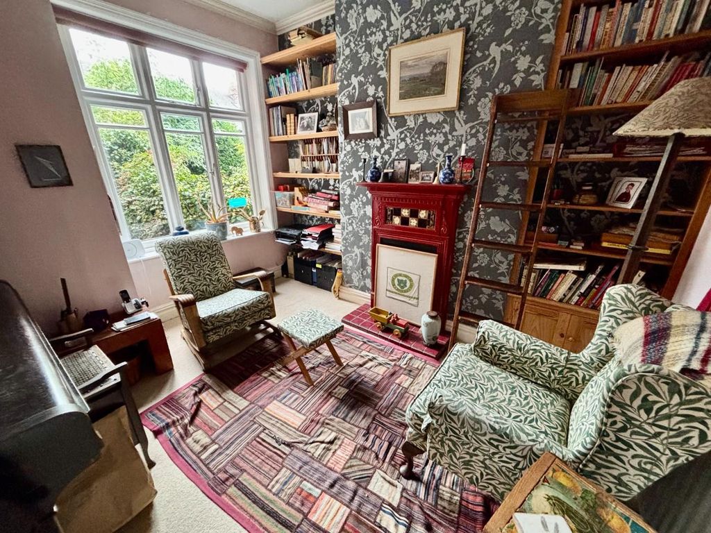 Property photo 3 of 16