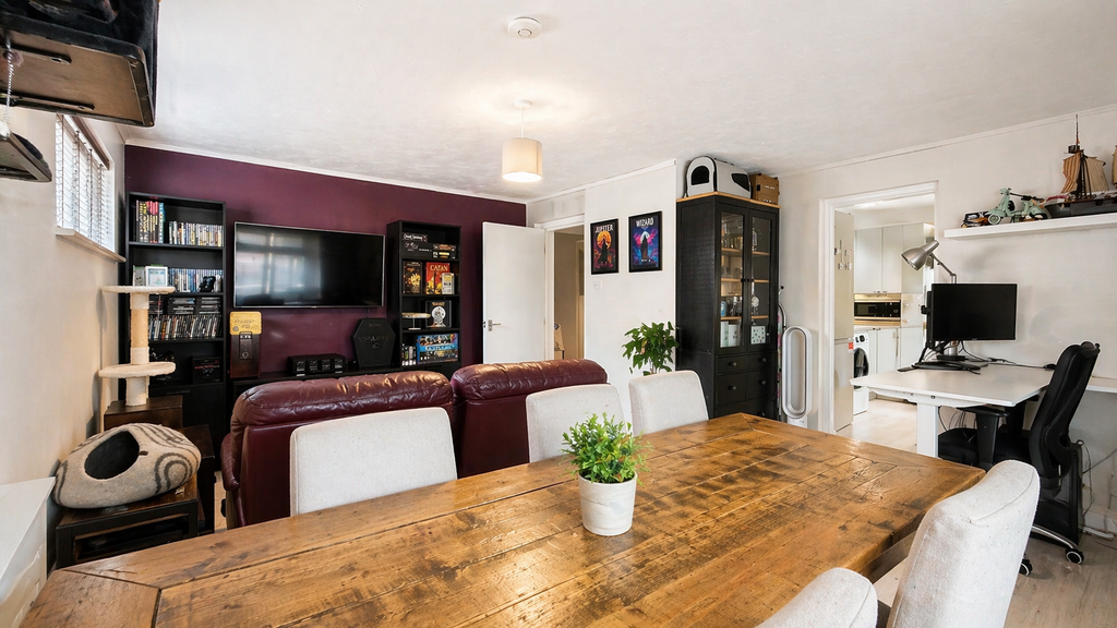 Property photo 2 of 9 8Fcdb93D-Da37-4E5B-Aabd-Cef6E7C2536F