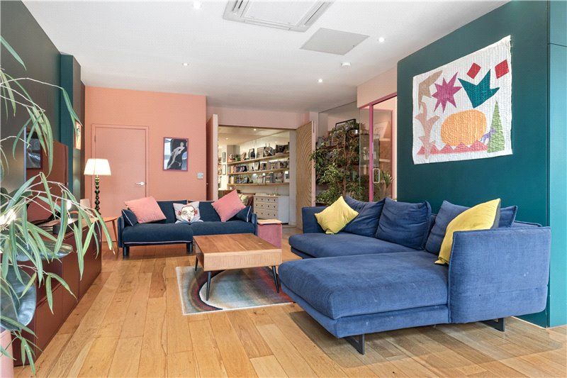 Property photo 1 of 17 Picture No. 05