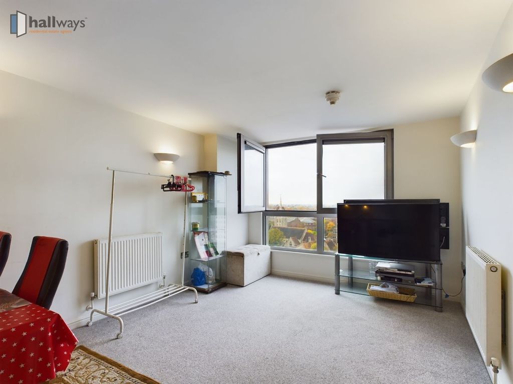 Property photo 2 of 18