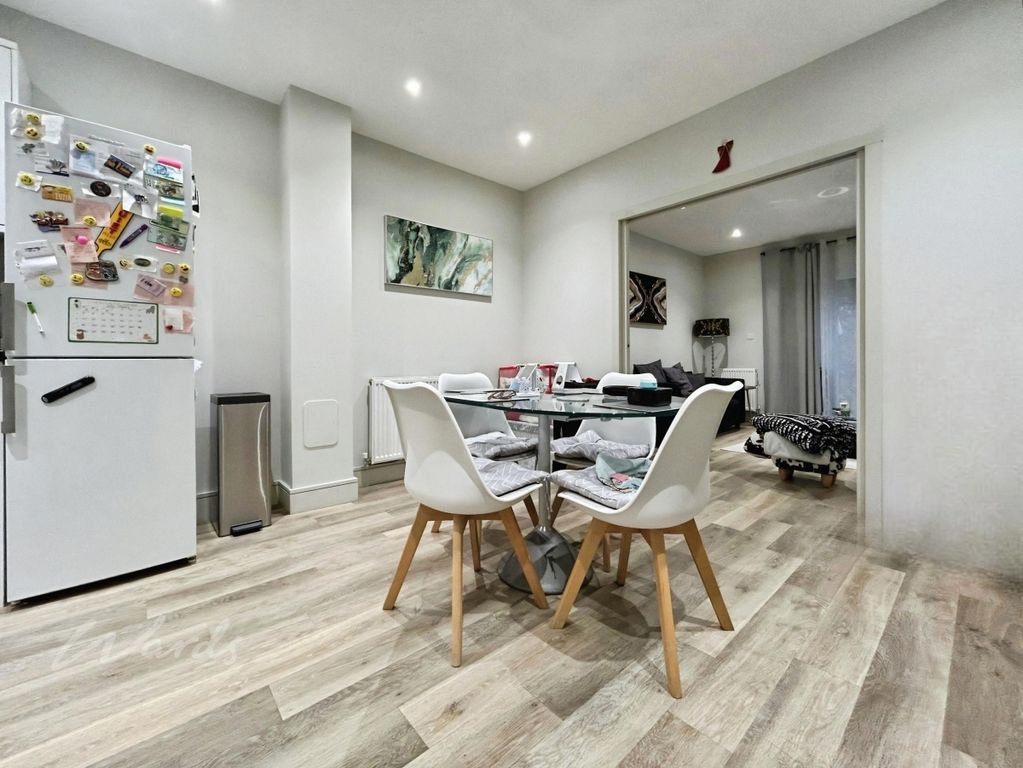 Property photo 3 of 12 Dining