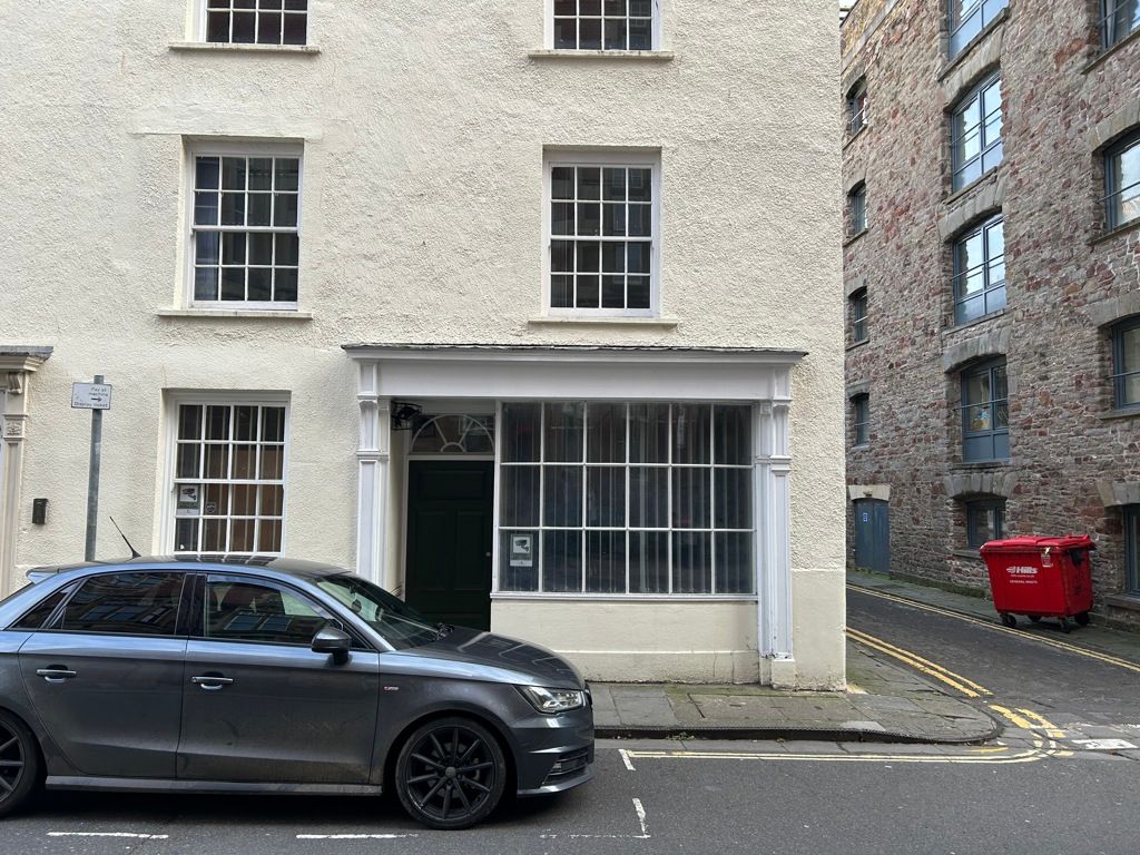 Property photo 2 of 7 Photo 7