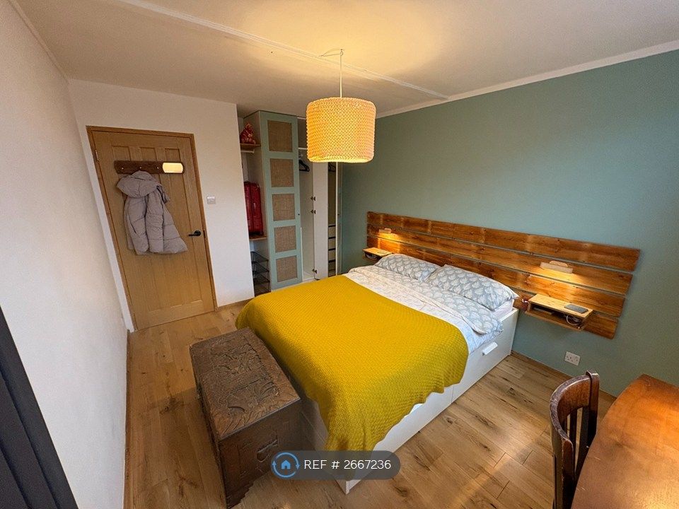 Property photo 3 of 24 Bedroom