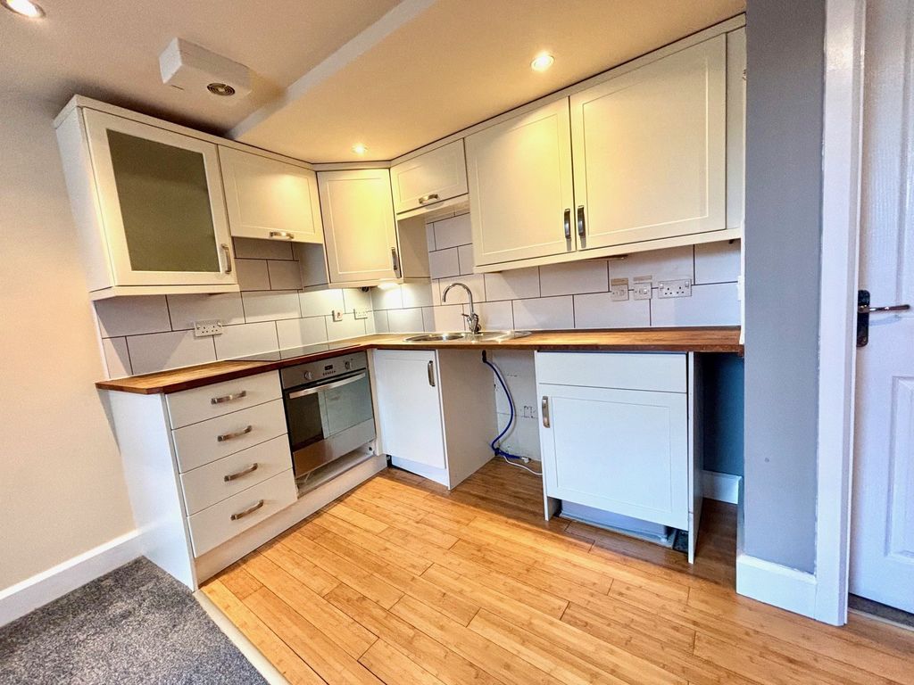 Property photo 2 of 10 Kitchen Area