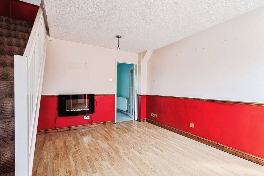 Property photo 3 of 15 Photo