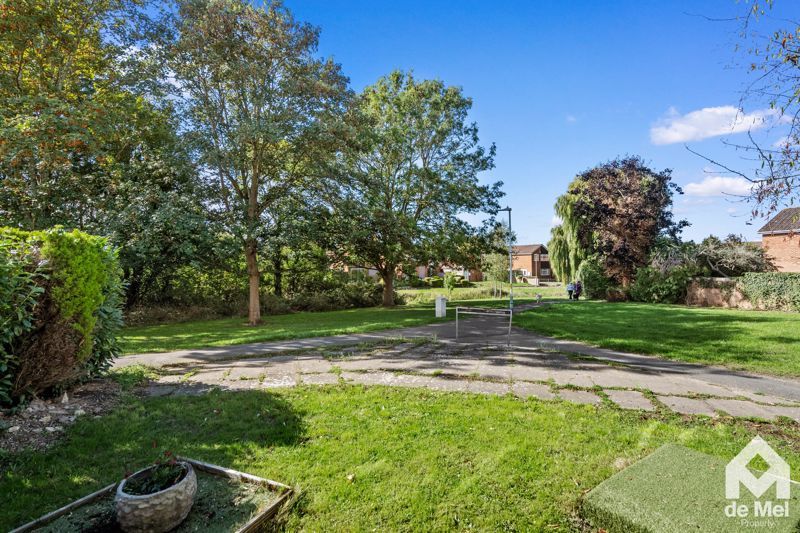 Property photo 2 of 12 Photo 9
