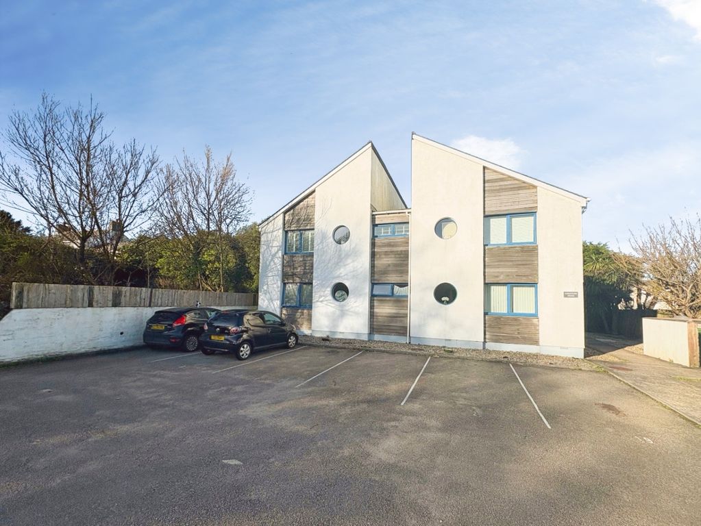 Property photo 1 of 18 4864812