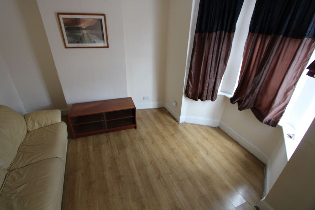 Property photo 3 of 26