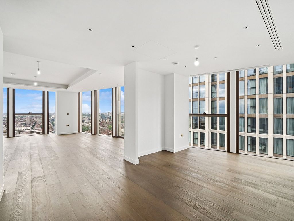 Property photo 1 of 23 Carnation Way