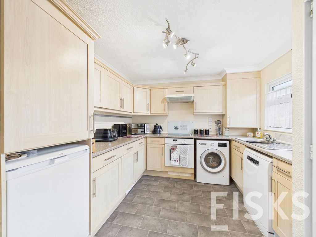 Property photo 3 of 19