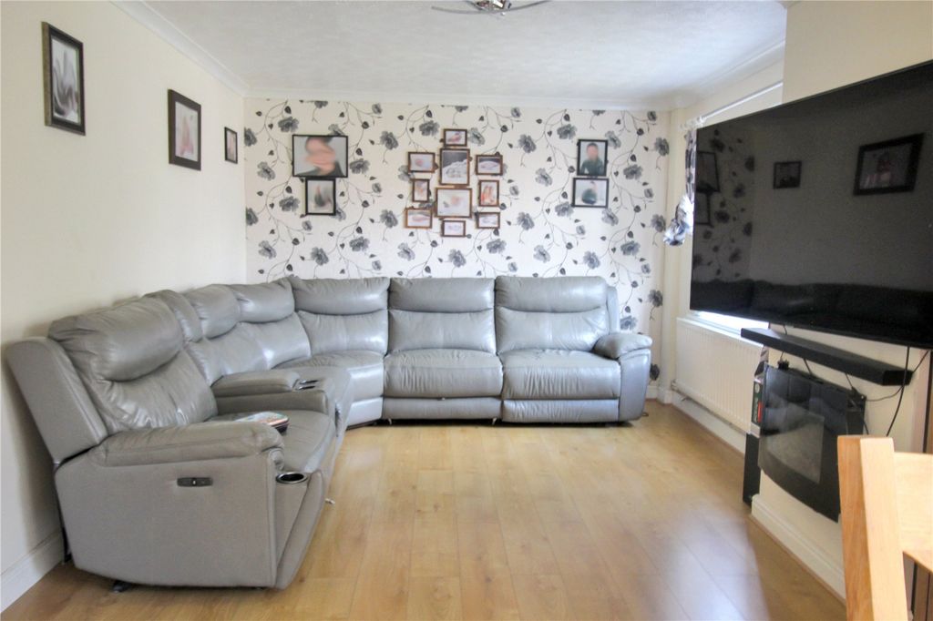 Property photo 2 of 20 Picture No. 01
