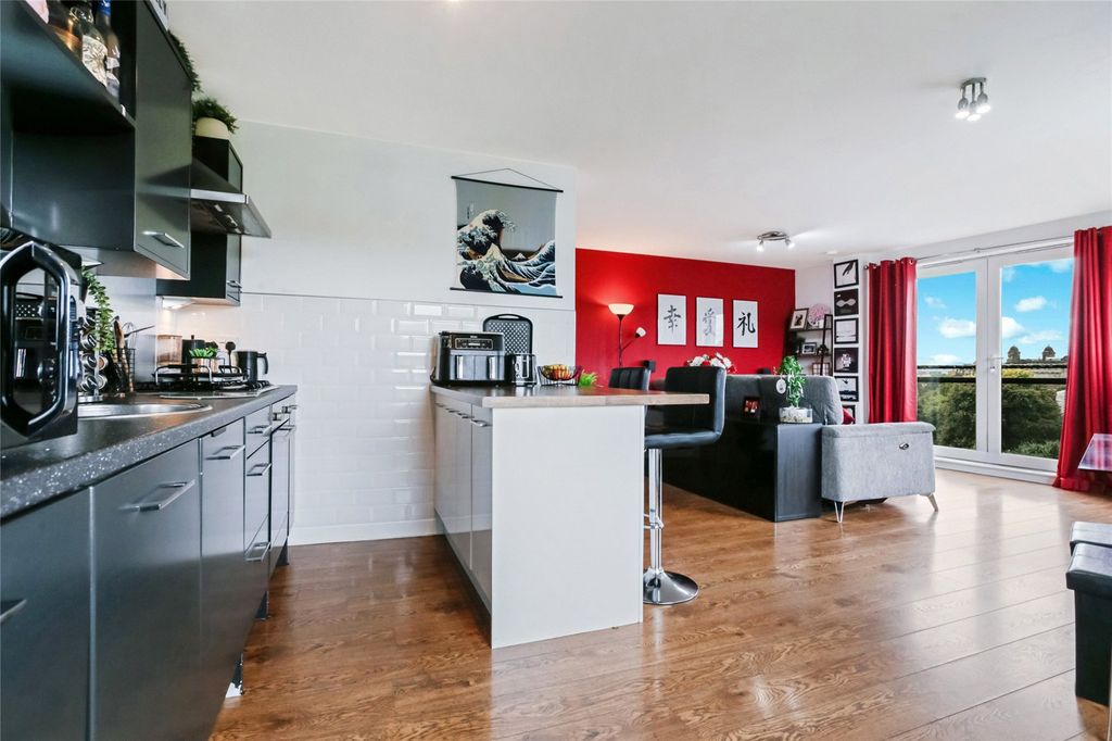 Property photo 1 of 19 Kitchen/Dining