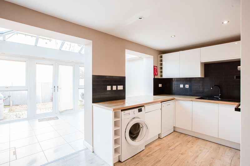 Property photo 2 of 33 Photo 13